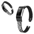 Incroyablement mignon, le bracelet en métal et en strass de Fitbit Charge 2.